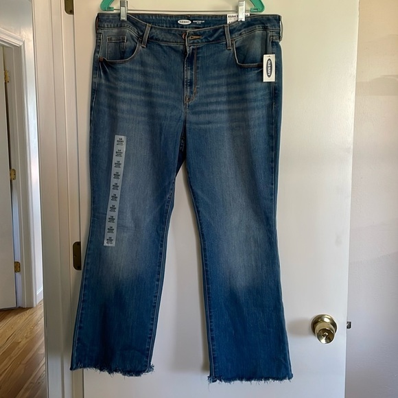Old Navy, NWT, sz 16 short, kicker bootcut, mid rise, raw hem jeans. - Picture 1 of 6
